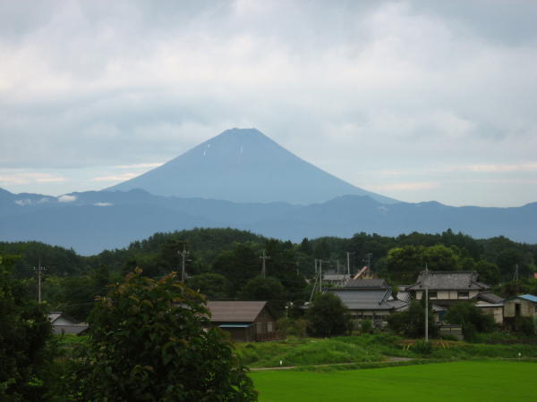 80真夏の富士山02